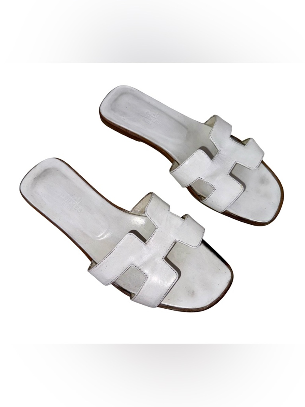 HERMES ORAN SANDALS IN WHITE LAMBSKIN LEATHER